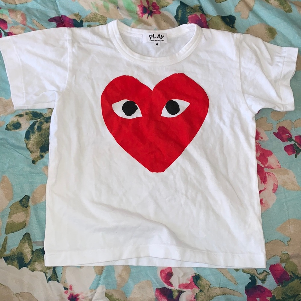 Kids Comme des garçon play t size 4